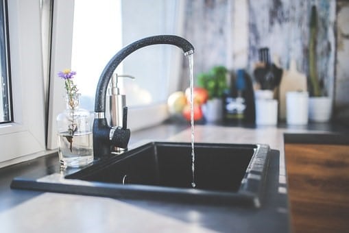 Kitchen Tap with running water
