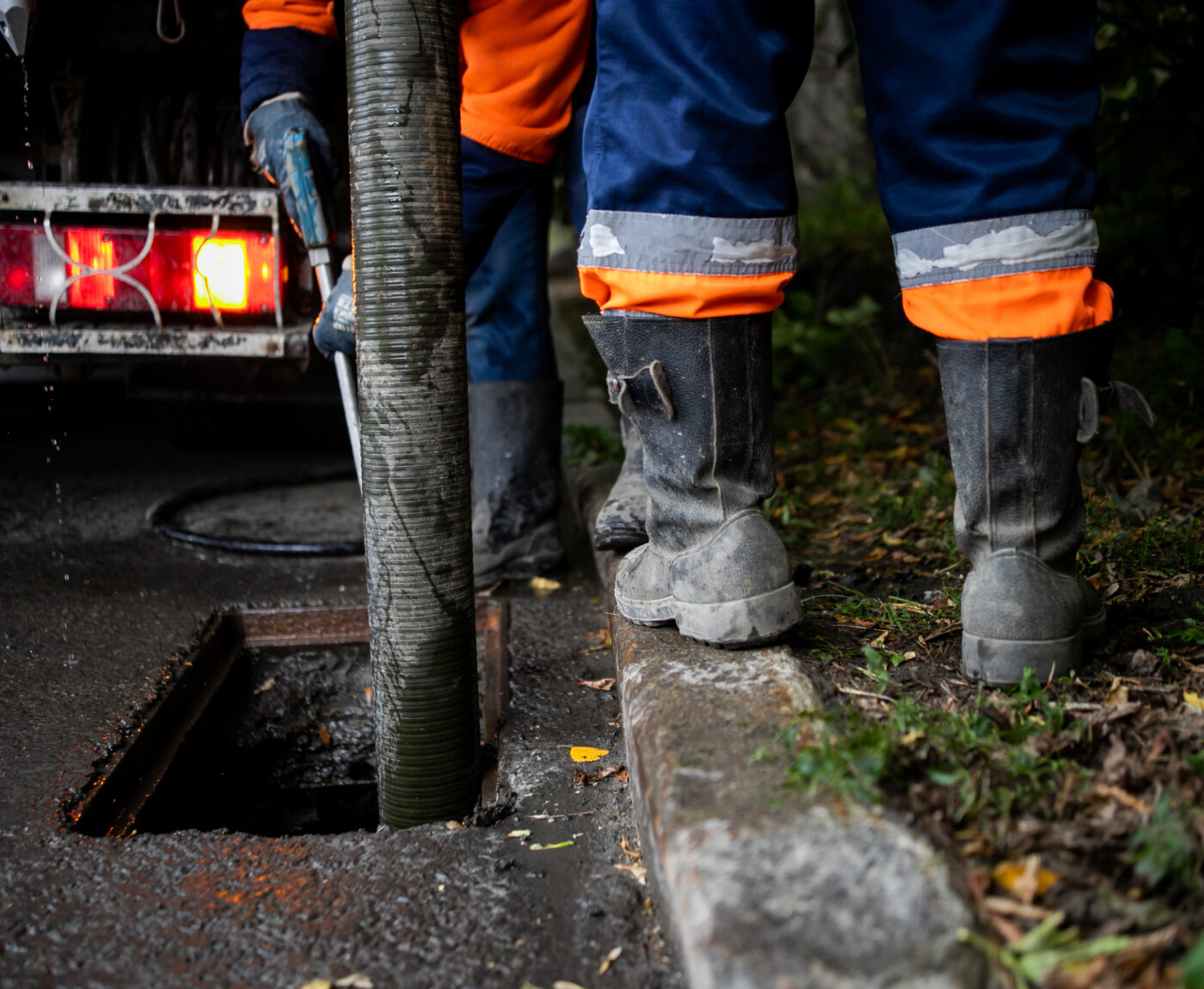 Cleaning storm drains