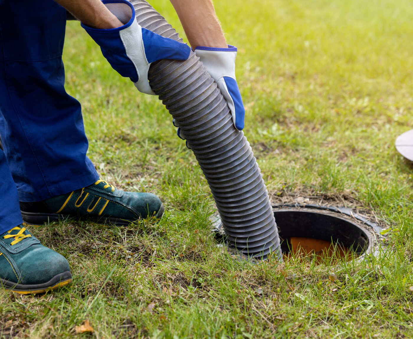 Household septic tank pumping